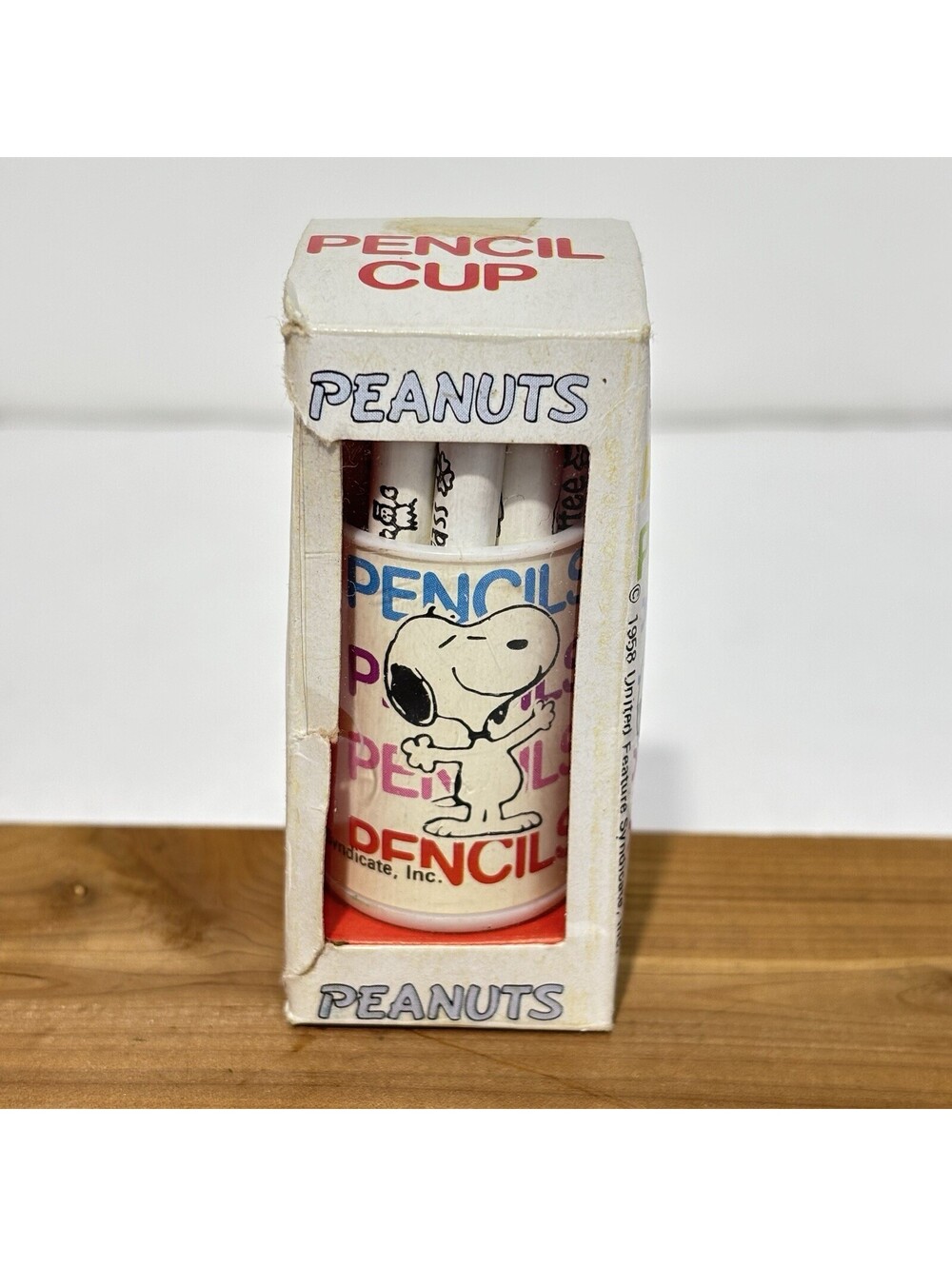 Vintage Peanuts Snoopy Pencil Cup Colored Pencils Butterfly‎ Originals w/ Box